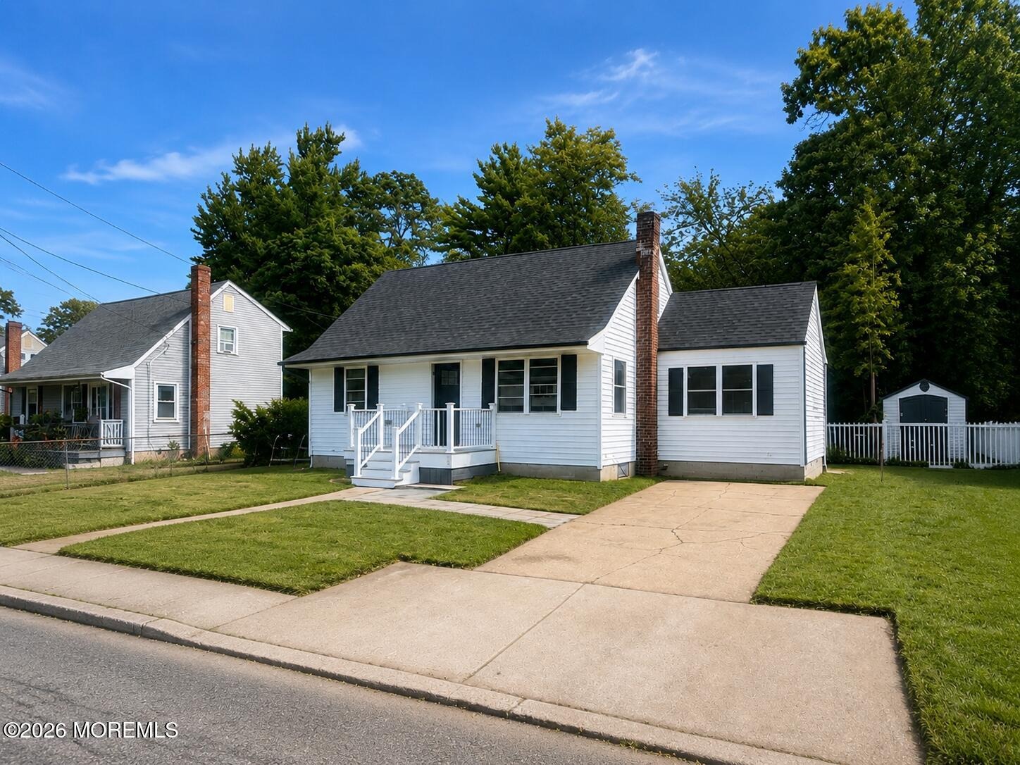 Davis Ln, Red Bank, NJ 07701