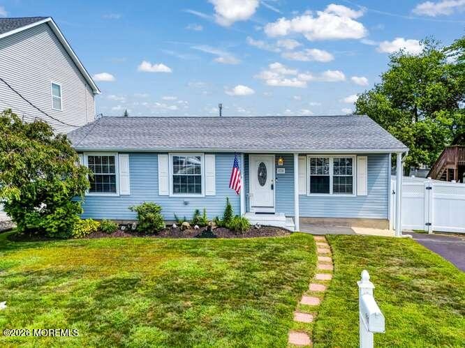 Beachwood Ave, Toms River, NJ 08753