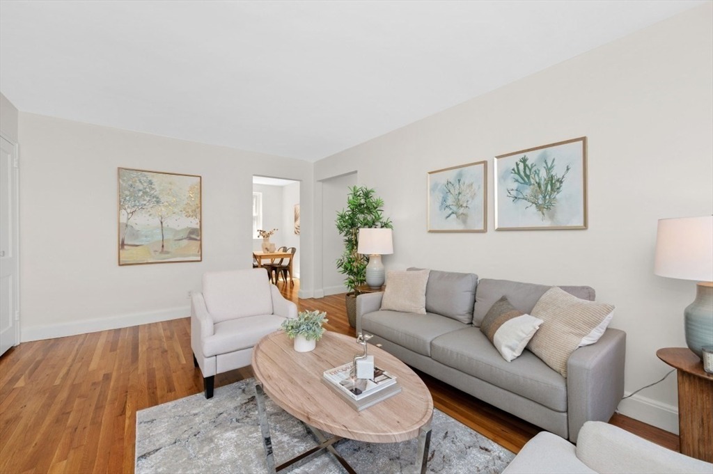 Englewood Ave, Brookline, MA 02445