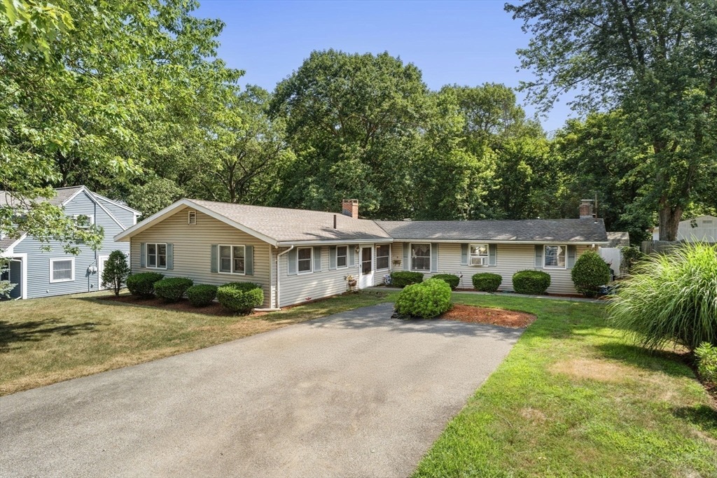 Price Rd, Peabody, MA 01960