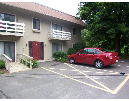 Maple St, Westfield, MA 01085