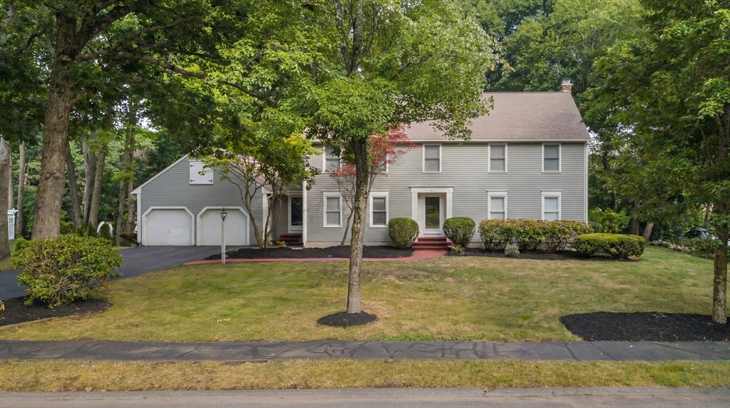 Dartmoor Dr, Shrewsbury, MA 01545