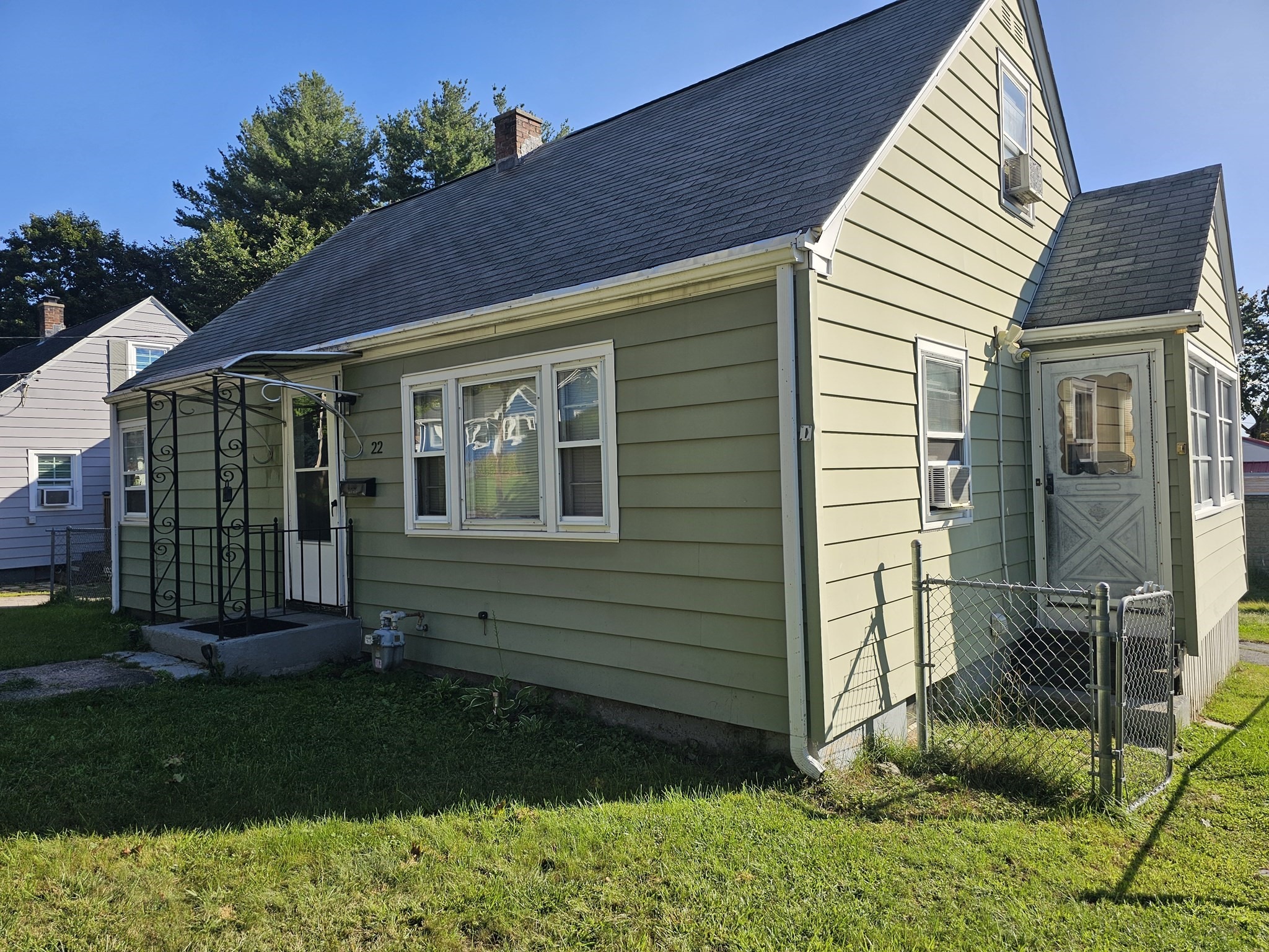 Winchester Ave, Worcester, MA 01603