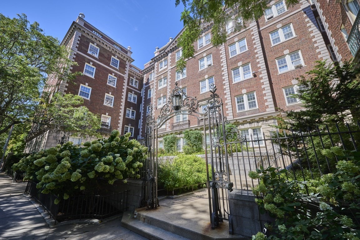 Arlington St, Cambridge, MA 02140