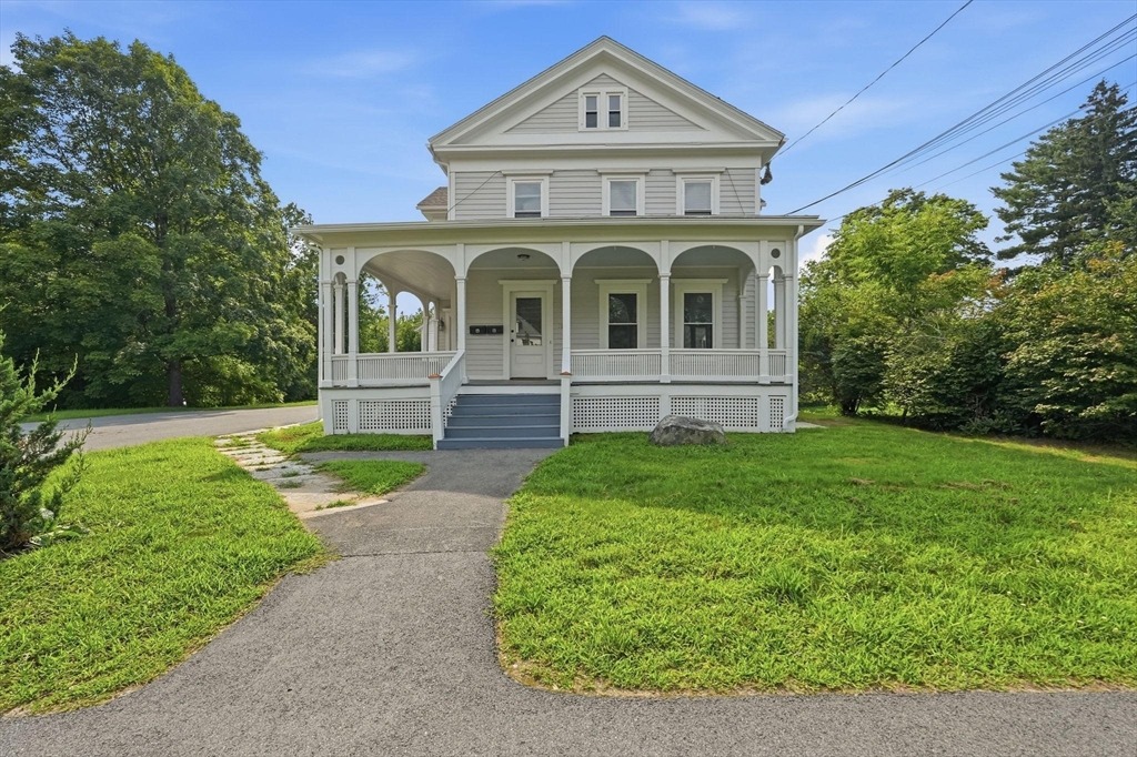 Pleasant St, Amherst, MA 01002