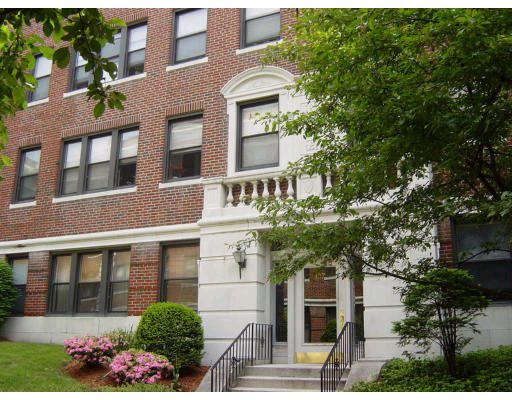 Englewood Ave, Brighton, MA 02135