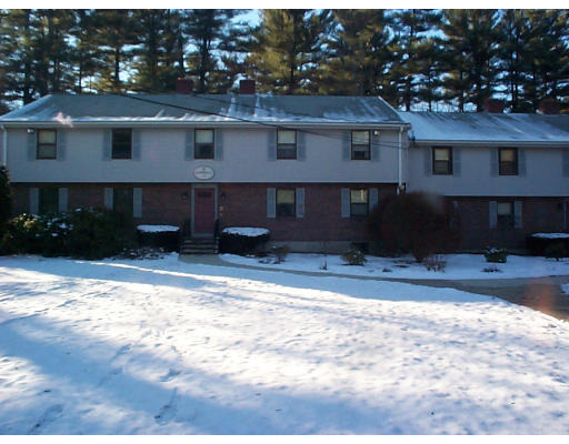 Meadowbrook Ln, South Easton, MA 02375