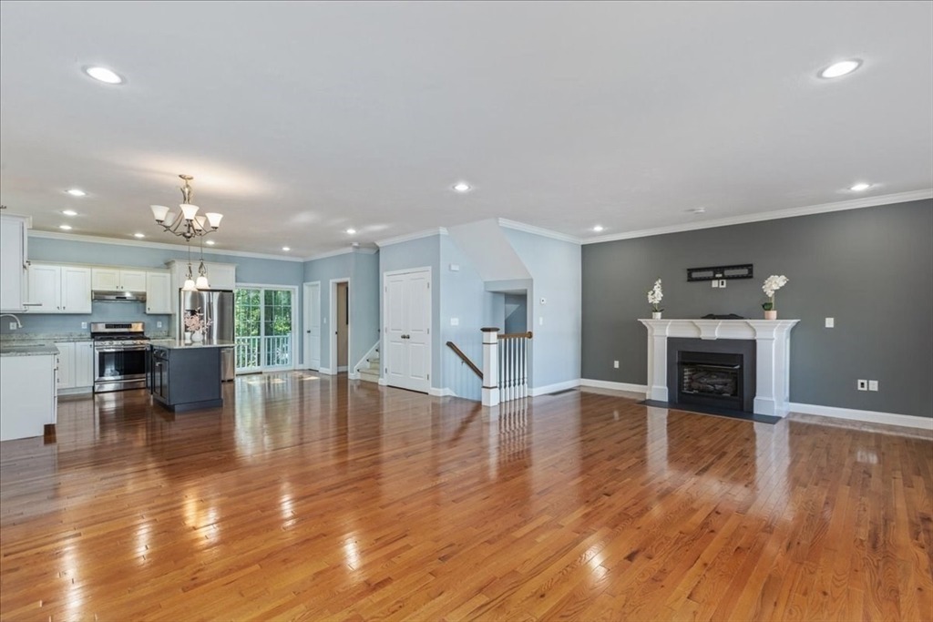 Compass Pt, North Andover, MA 01845