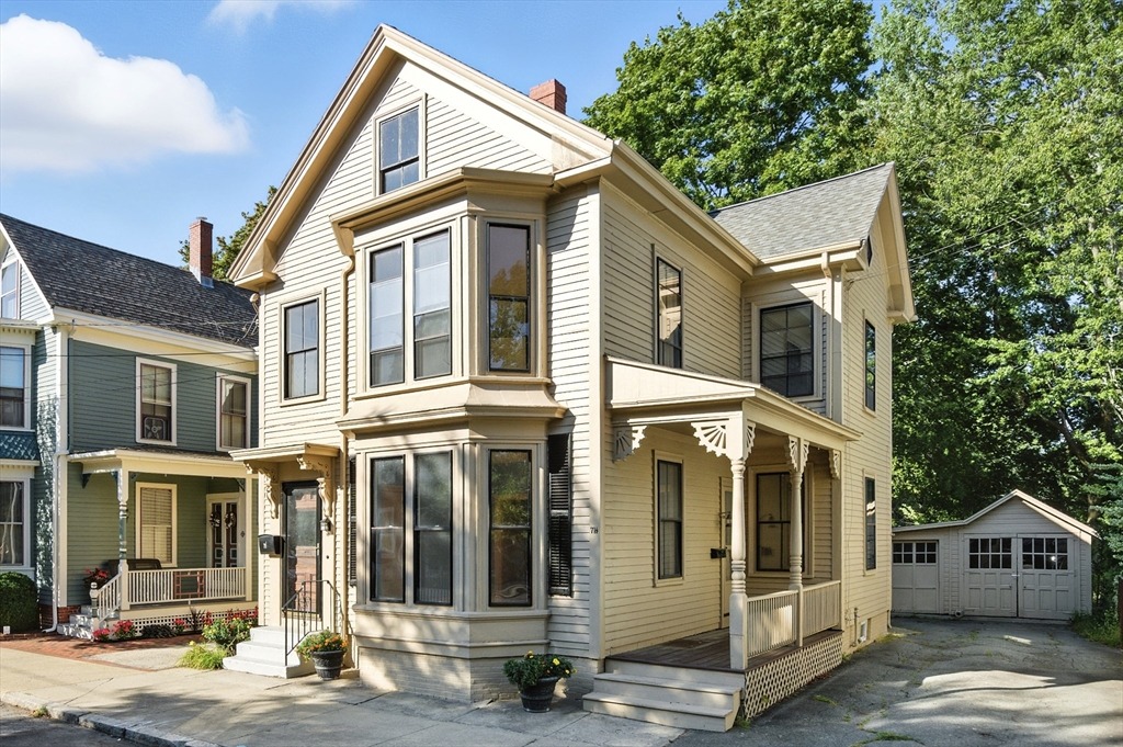 Purchase St, Newburyport, MA 01950