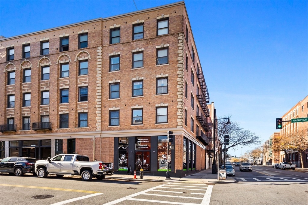 Hanover St, Boston, MA 02113 #1