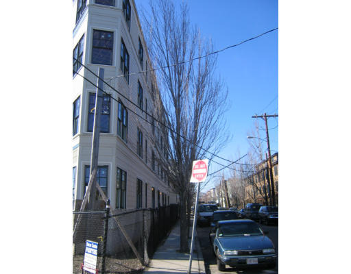 Norfolk St, Somerville, MA 02143