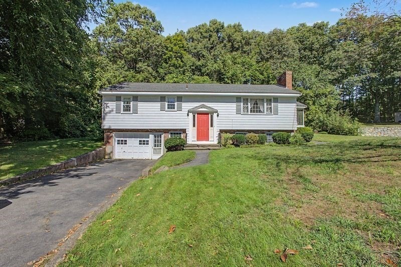 Federal St, Blackstone, MA 01504