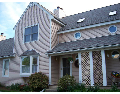 Danforth St, Taunton, MA 02780