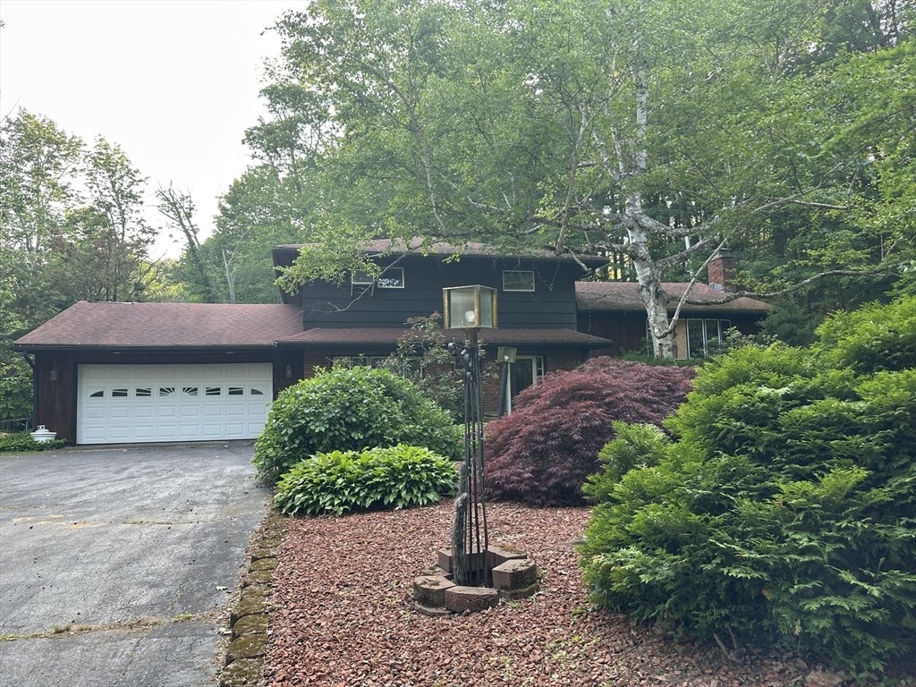 Mower St, Paxton, MA 01612