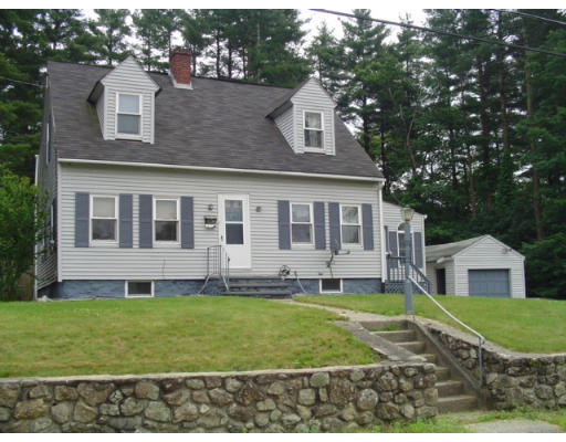 Charlton St, Southbridge, MA 01550