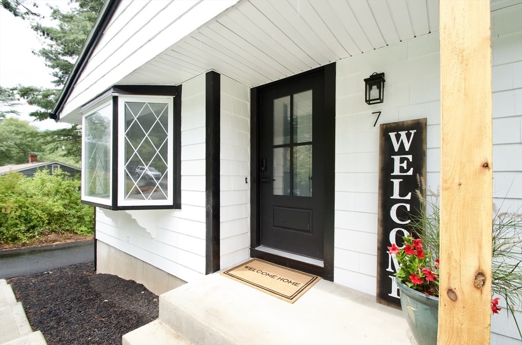 Barbara Rd, Kingston, MA 02364