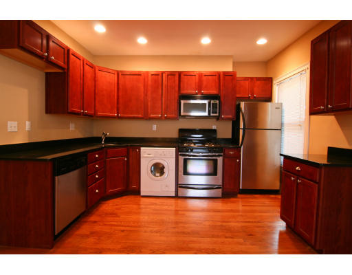 7th St, South Boston, MA 02127