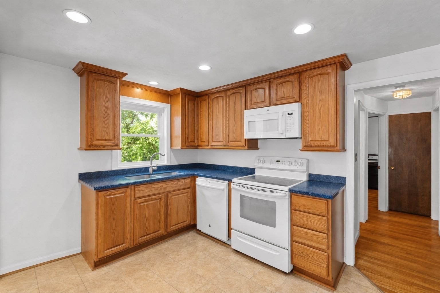 Mars Dr, Shrewsbury, MA 01545 #1