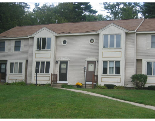 Forrest St, Plaistow, NH 03865