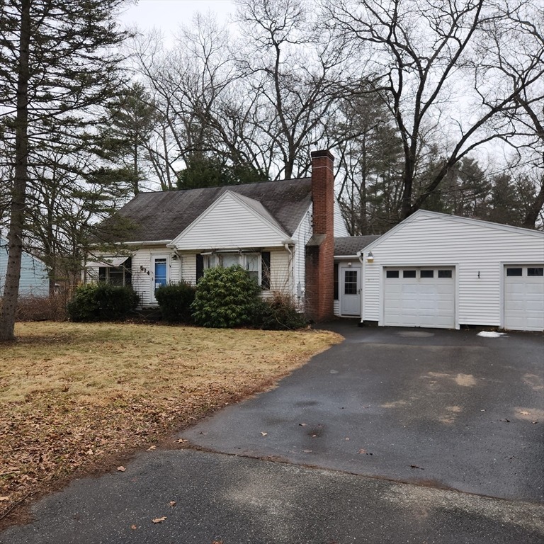 Dewey St, West Springfield, MA 01089