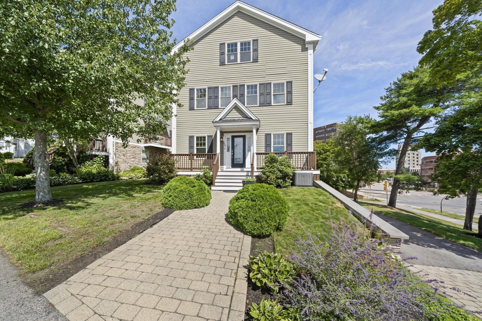 Presidents Ln, Quincy, MA 02169
