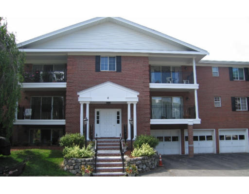 April Ln, Lexington, MA 02421