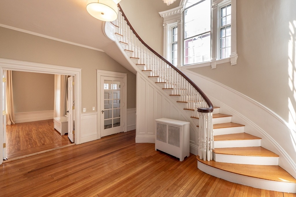 Wayne St, Dorchester, MA 02121