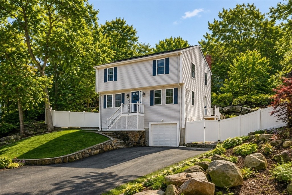 Hermon Rd, Lynn, MA 01904