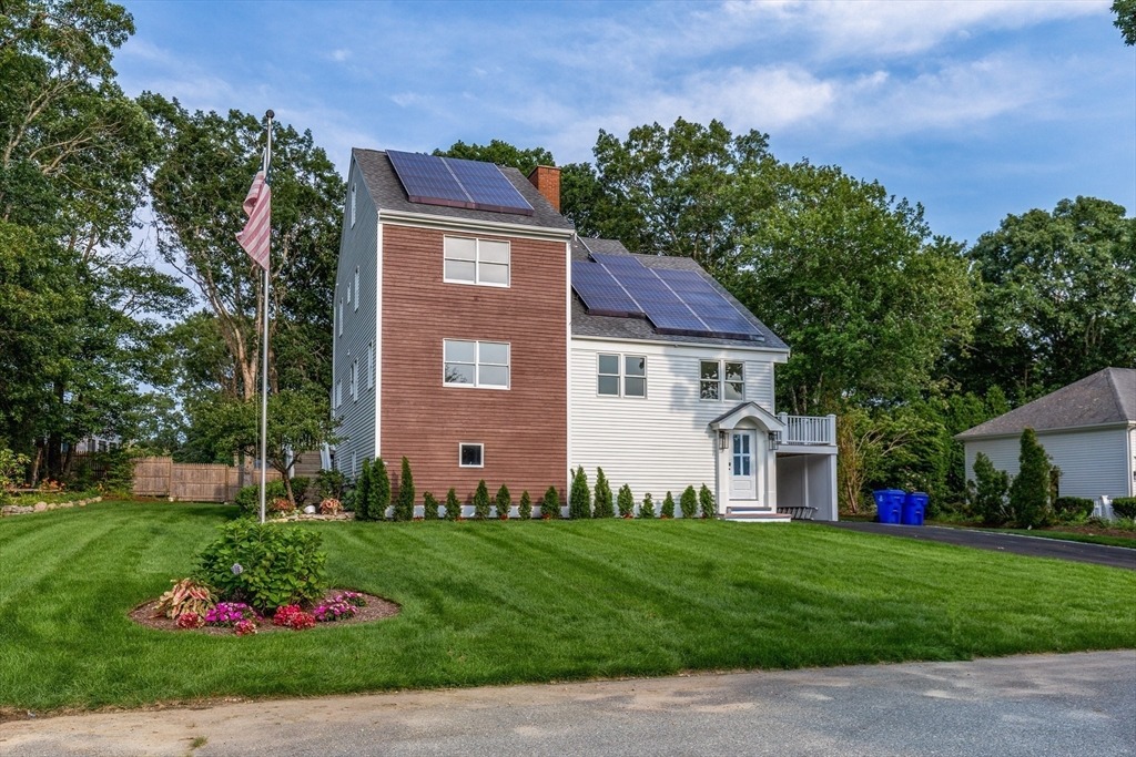 Seabreeze Dr, Buzzards Bay, MA 02532