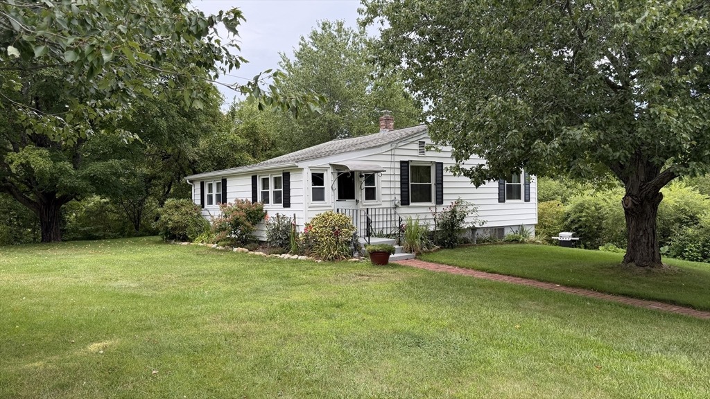 Main St, Spencer, MA 01562