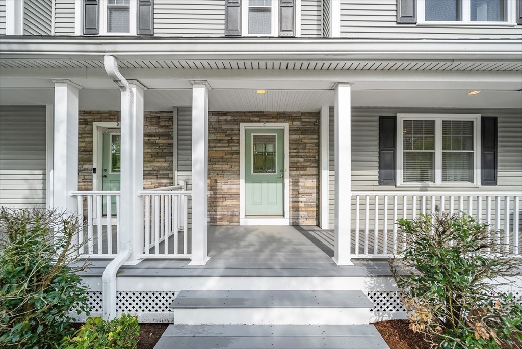 Main St, Woburn, MA 01801