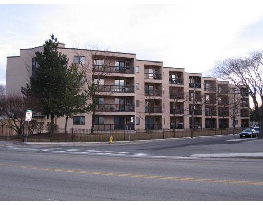 Quincy Shore Dr, Quincy, MA 02170