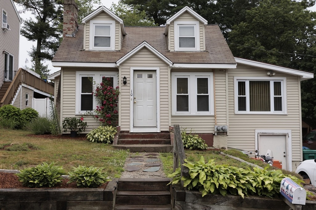 Larsen Ln, North Billerica, MA 01862