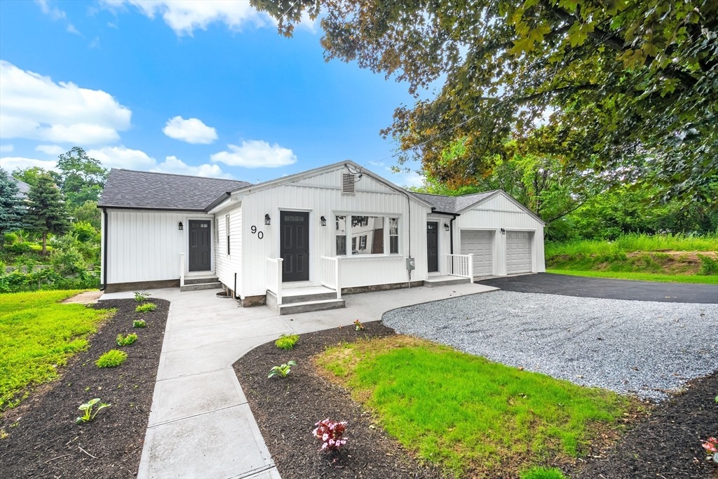 Carpenter St, Attleboro, MA 02703