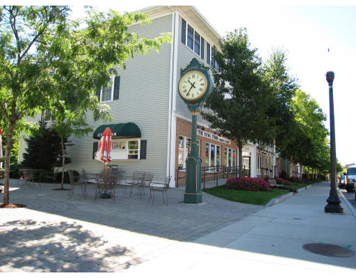 Washington St, Canton, MA 02021