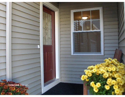 Ideal Ln, Ludlow, MA 01056