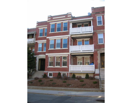 Pleasant St, Brookline, MA 02446