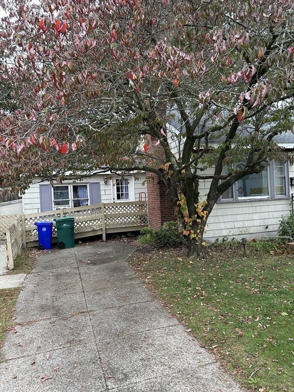 Howarth Ave, Attleboro, MA 02703