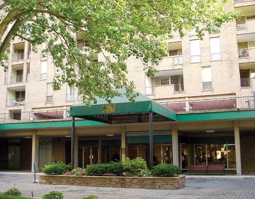 Pond Ave, Brookline, MA 02445