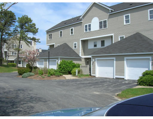 White Cliff Dr, Plymouth, MA 02360