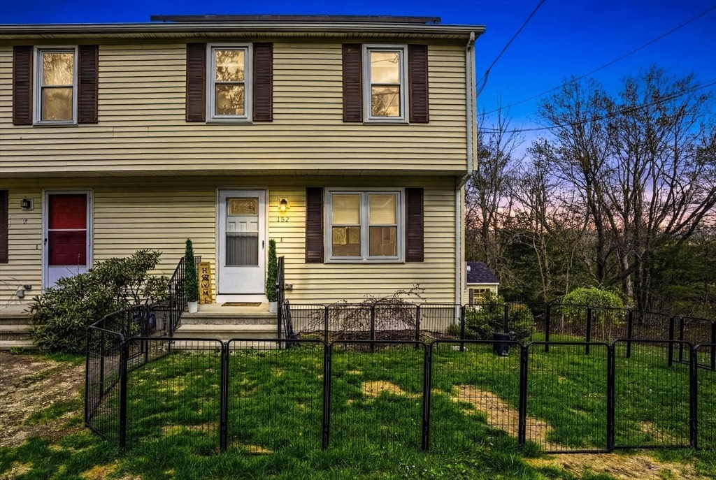 Main St, Uxbridge, MA 01569