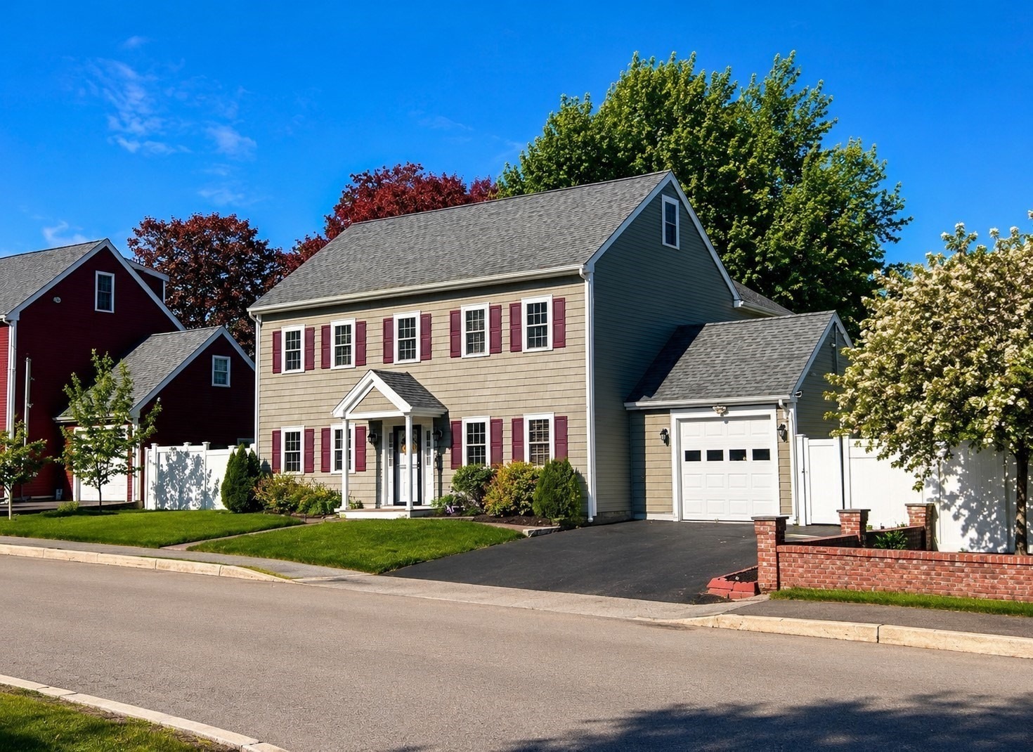 Woodside Ave, Braintree, MA 02184