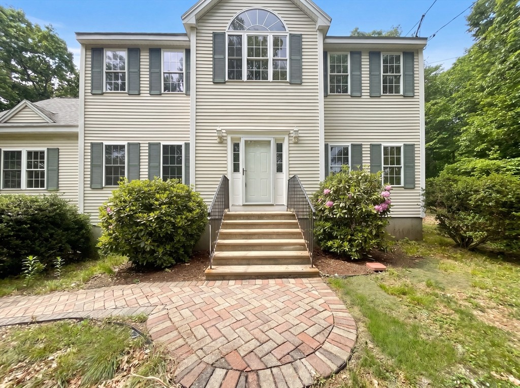 Smith Rd, Sutton, MA 01590
