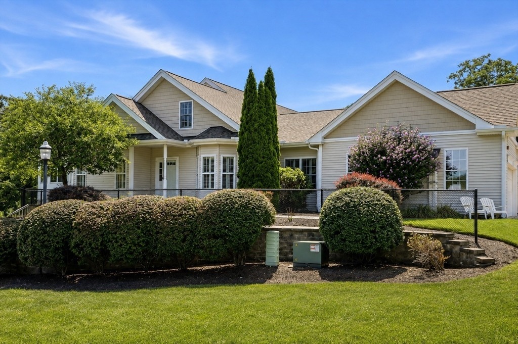 Apple Seed Dr, Shrewsbury, MA 01545