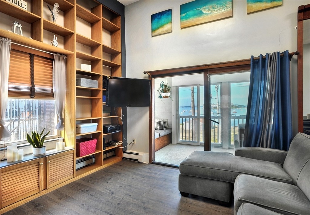 Nantasket Ave, Hull, MA 02045