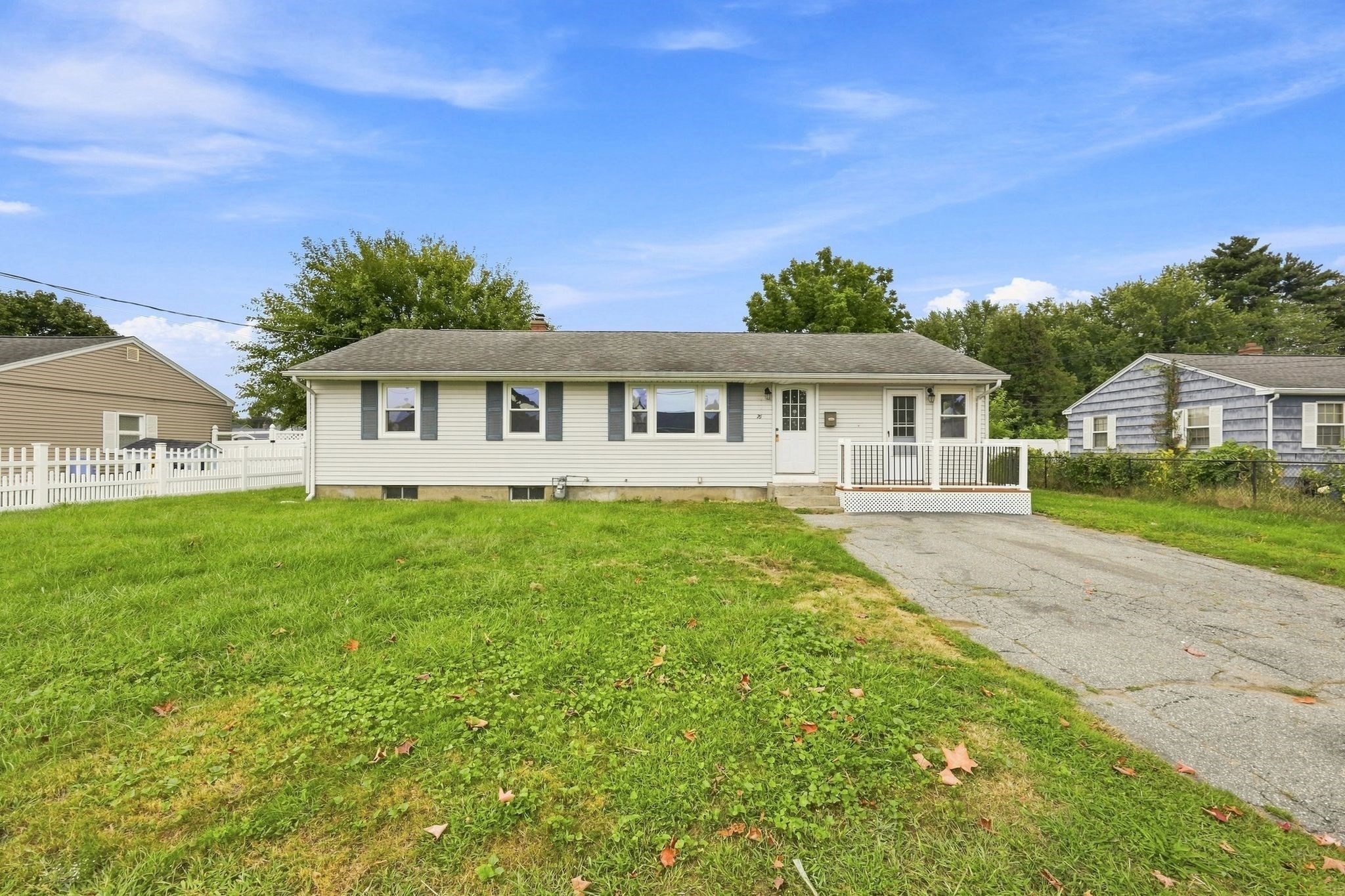 Daley St, Chicopee, MA 01013