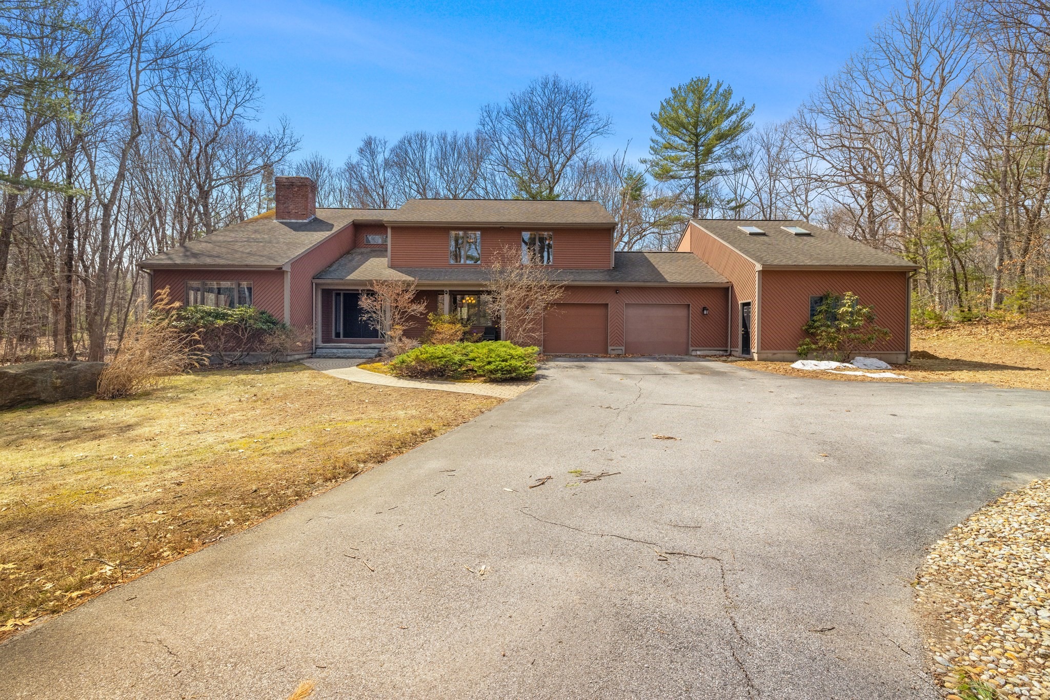 Chestnut St, Uxbridge, MA 01569
