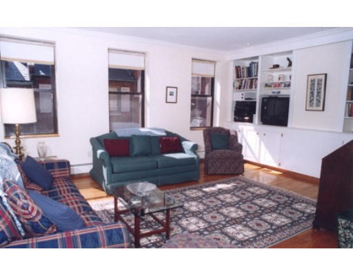 Myrtle St, Boston, MA 02114
