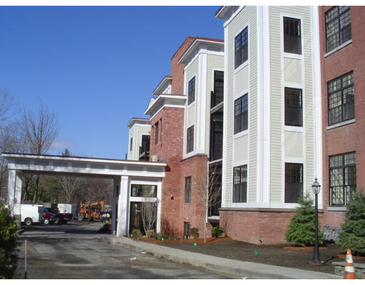 Main St, Natick, MA 01760