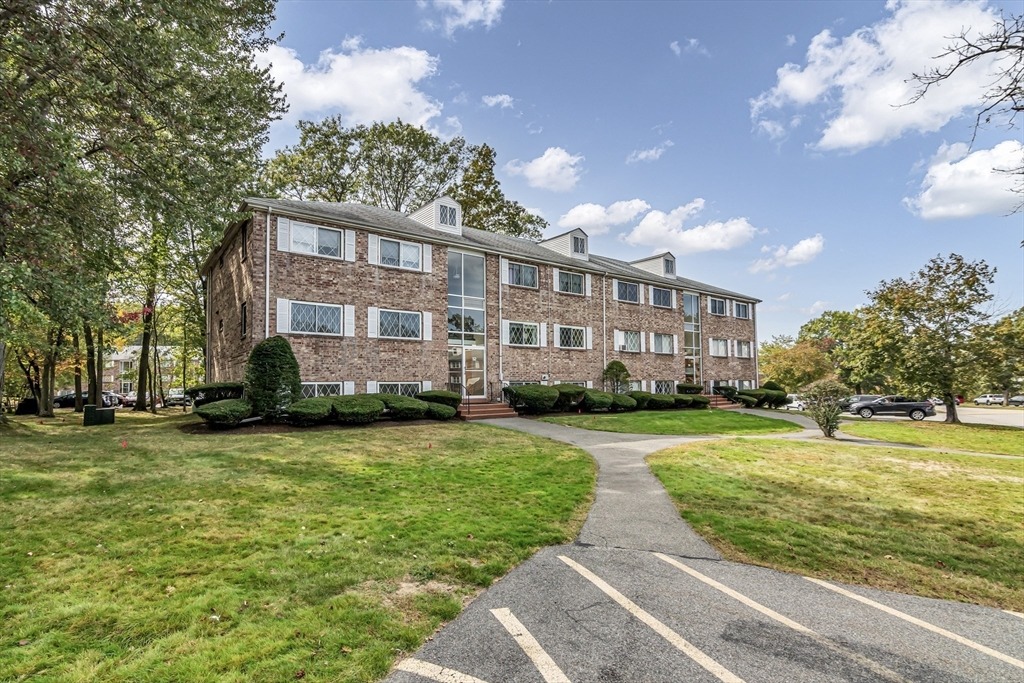 Fernview Ave, North Andover, MA 01845 #1